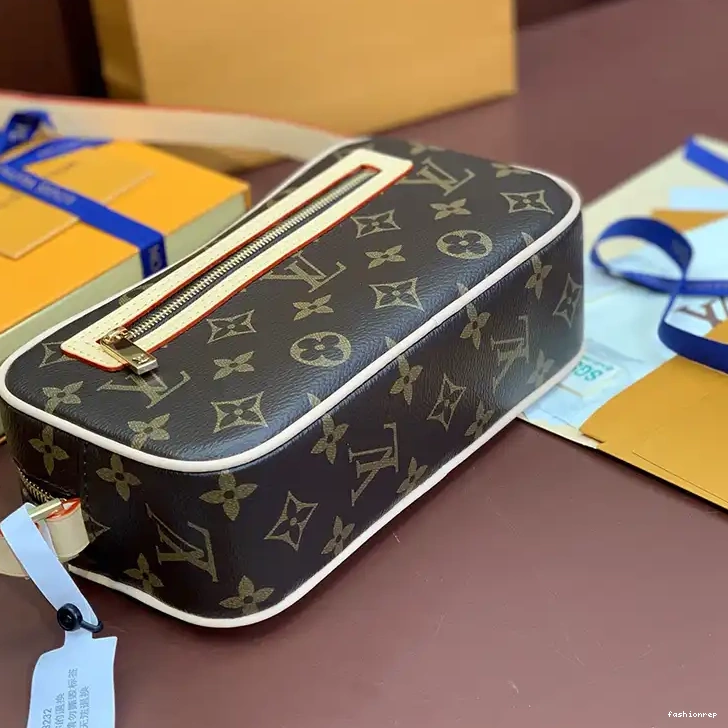 Fashionrep Bags LV 2406YA0174 0528